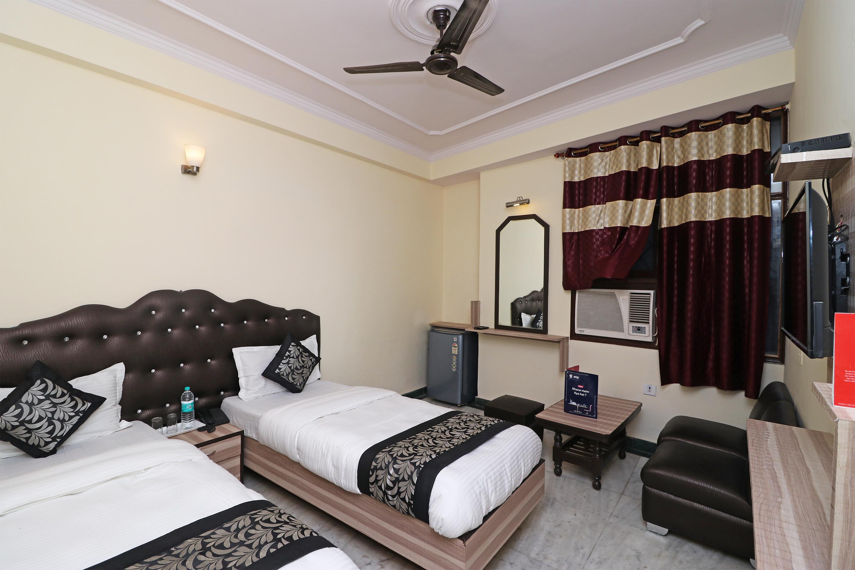 Adb Rooms Hotel Silver Shine نيودلهي المظهر الخارجي الصورة