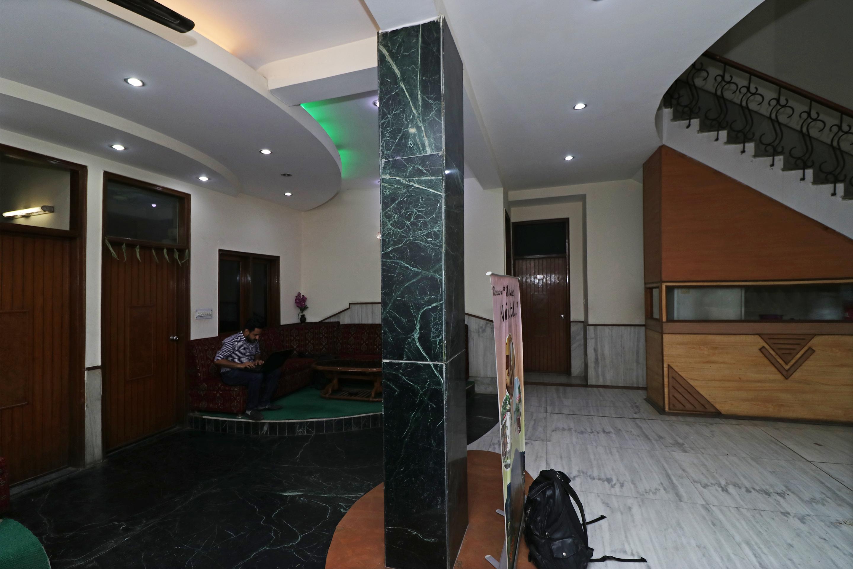 Adb Rooms Hotel Silver Shine نيودلهي المظهر الخارجي الصورة